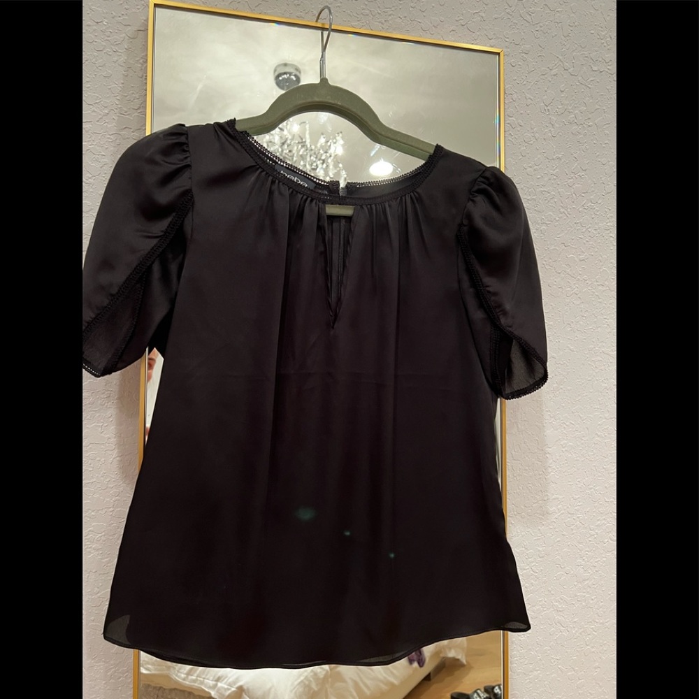 Bebe short sleeve top